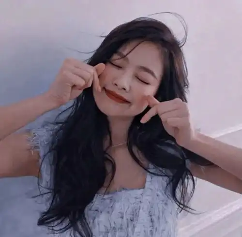 泡芙小姐和猫头像图片张蔷