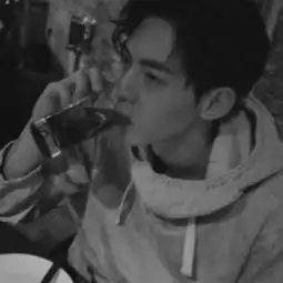 超级好看的丧丧的头像男生